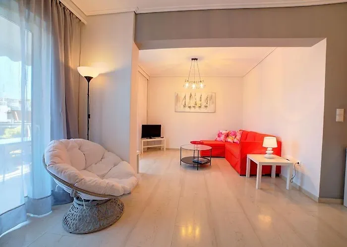Beautiful Apartment In Glyfada Center