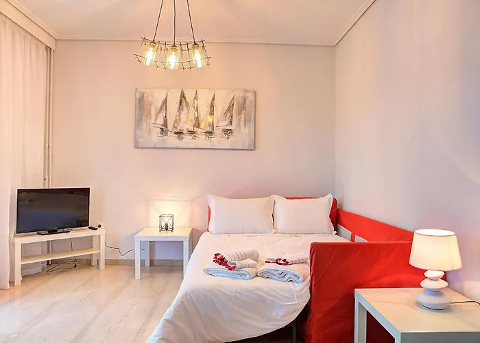 Beautiful Apartment In Glyfada Center
